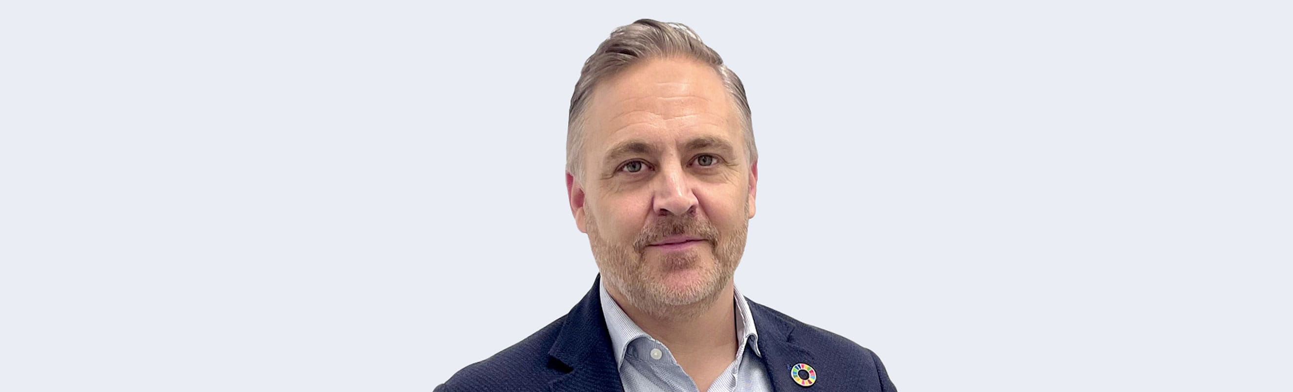 autor dylan leworthy hombre británico